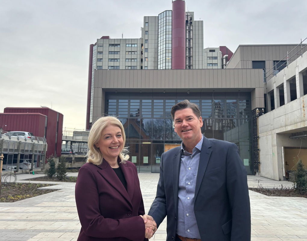 Prof. Dr. Annegret Kuhn, MBA, Medizinische Geschäftsführerin und Michael Ackermann, Kaufmännische Geschäftsführung