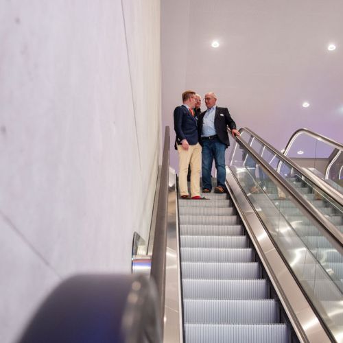 Bild NIZ Eröffnung Rolltreppe