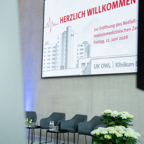 Bild NIZ Eröffnung Eingangshalle LED-Bildschirm