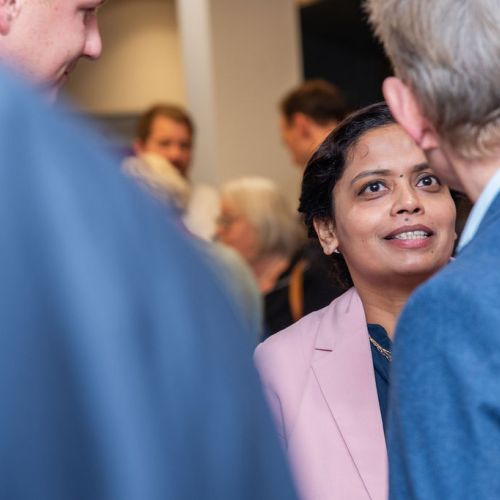 Bild NIZ Eröffnung Veena Mohan