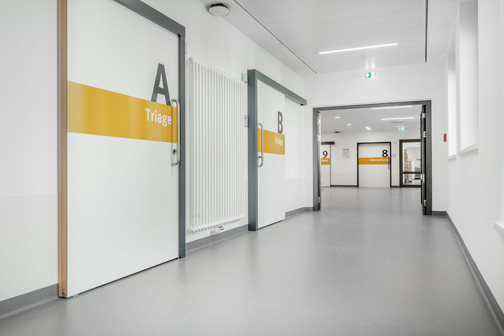 Notfall- und Intensivmedizinisches Zentrum_ZNA_Untersuchung (Foto: Vanessa Battré)